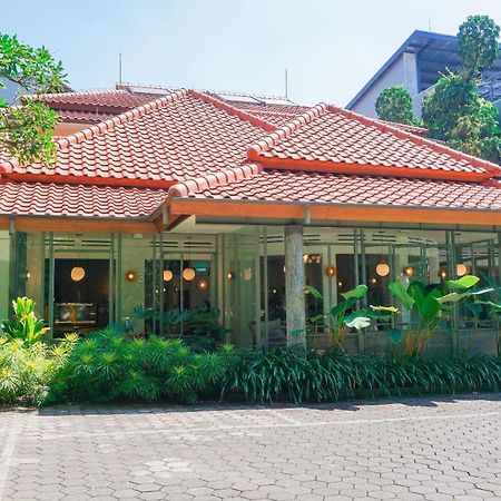 Capital O 1616 Setiabudhi Indah Hotel Bandung Esterno foto