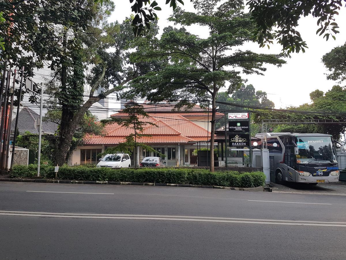 Capital O 1616 Setiabudhi Indah Hotel Bandung Esterno foto